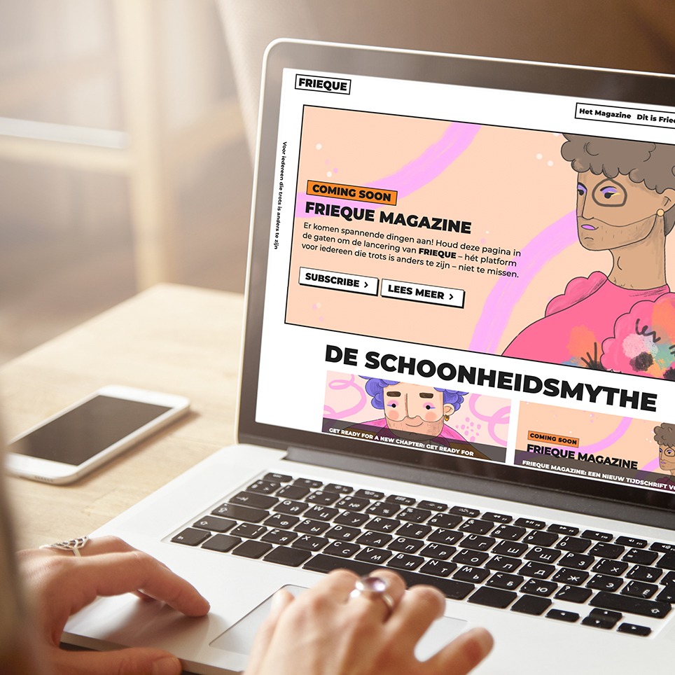 Mockup van een laptopscherm met daarop de homepagina van de website van FRIEQUE