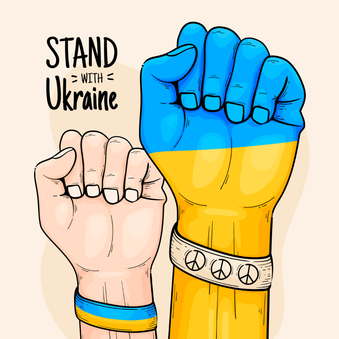 illustratie van twee vuisten waarvan een in de kleuren van de Oekraïense vlag geschilderd is. Naast de vuist staat "Stand with Ukraine"